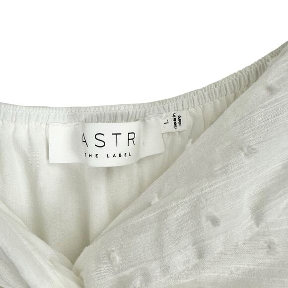 ASTR The Label Long Sleeve Twist Bust Smocked Bodice Dress in White, Size L - Picture 7 of 8